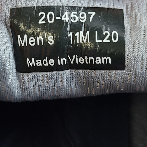 Johnston and Murphy Men's Classic Wingtip Oxford Dress Shoes,Size:11 Color: Grey - Picture 16 of 16